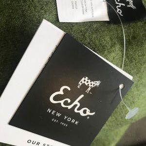 Large Echo shawl💚Stunning 💚 stripes & solids